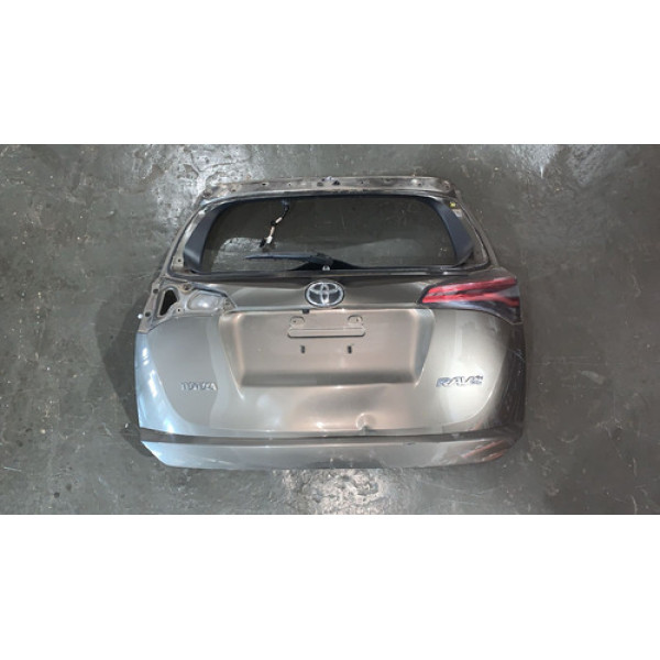 Tampa Porta Malas Rav4 2018 Com Detalhe