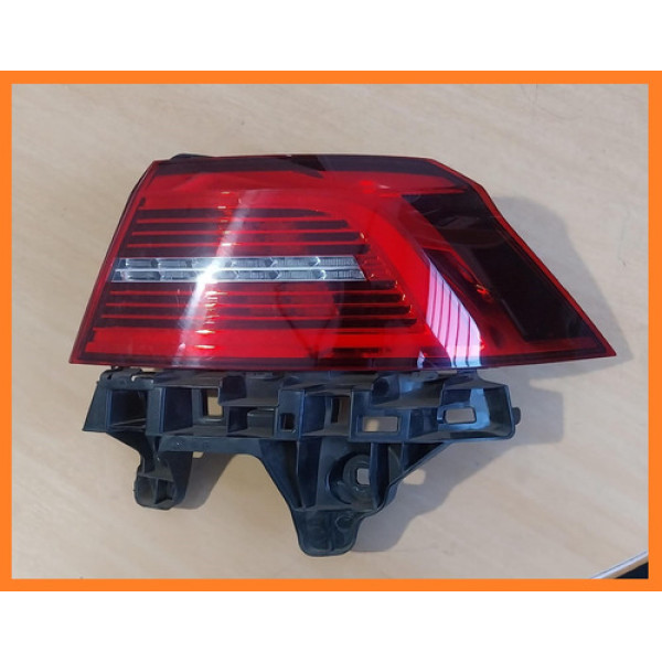 Lanterna Traseira Direita Com Led Passat 2016 2017 2018 2019